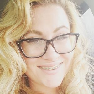 Meet your Posher, Megan